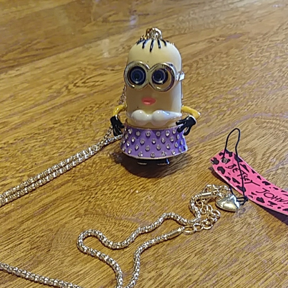 Adorable bikini Minion necklace NWT